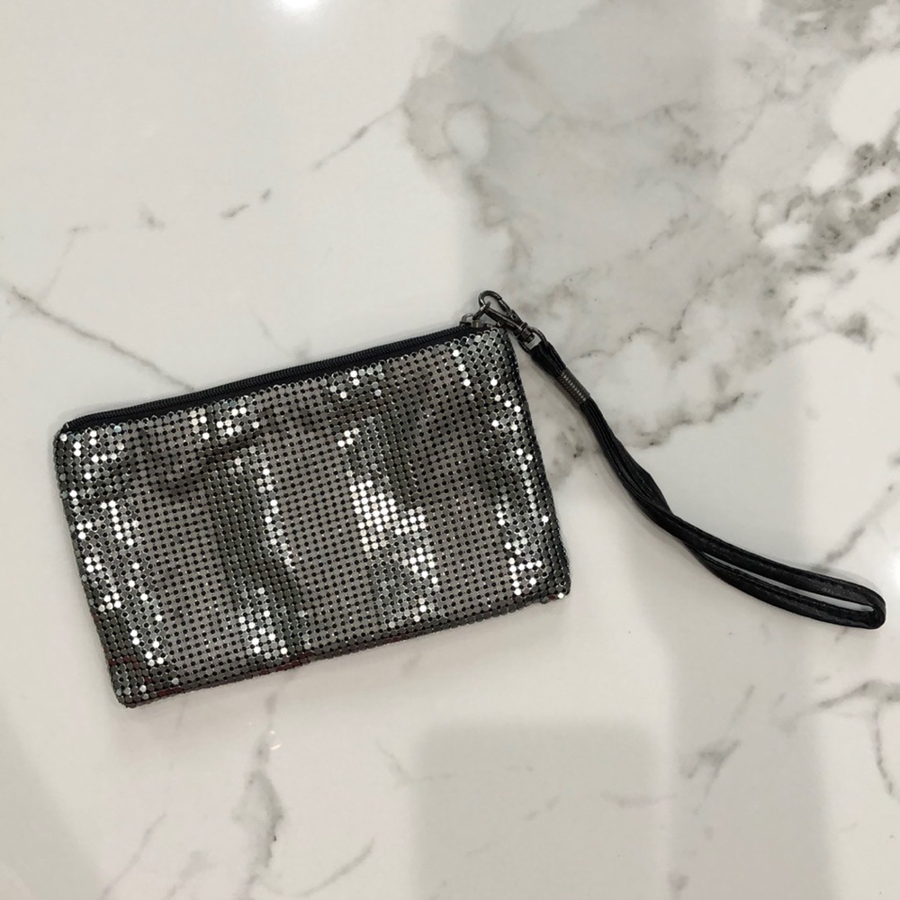 Wristlet change purse